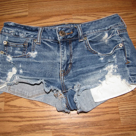 AMERICAN EAGLE Shortie Distressed Jean Shorts 4 - Picture 1 of 5